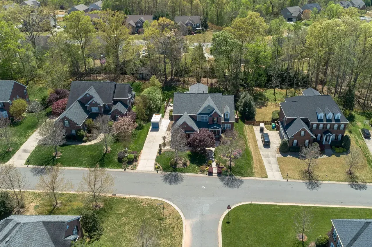 Aerial view showing a property and its surrounding area