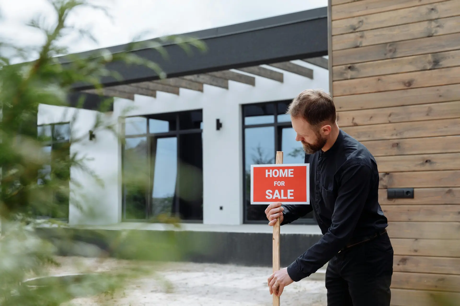 What Is the MLS and How Can It Help You Sell Your Home Yourself?