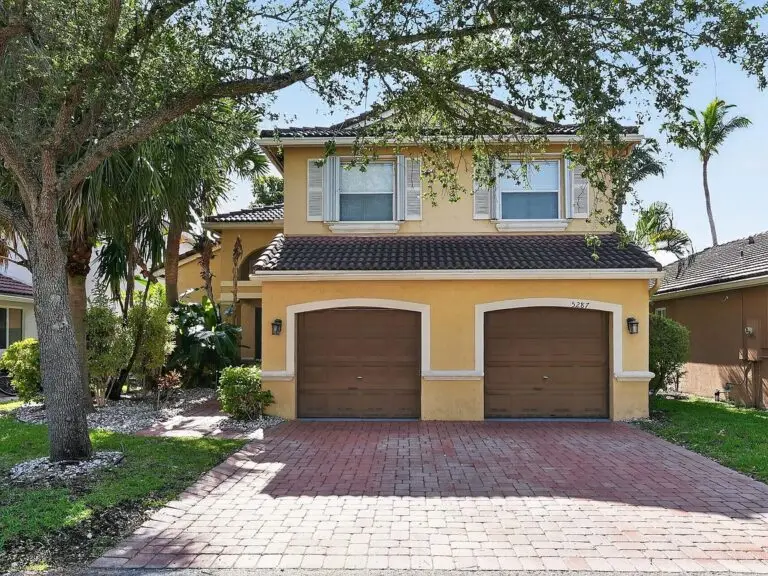 5287 SW 38th Way, Fort Lauderdale