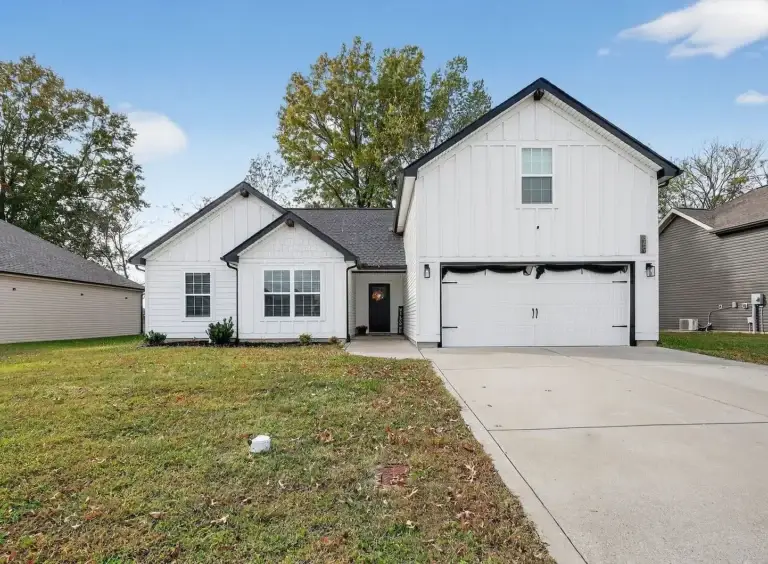349 Fieldstone Ln, Springfield, Tennessee